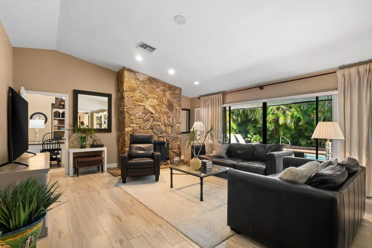 9-web-or-mls-A7R02510 copy at 8730 Lake Dasha Terrace, Plantation