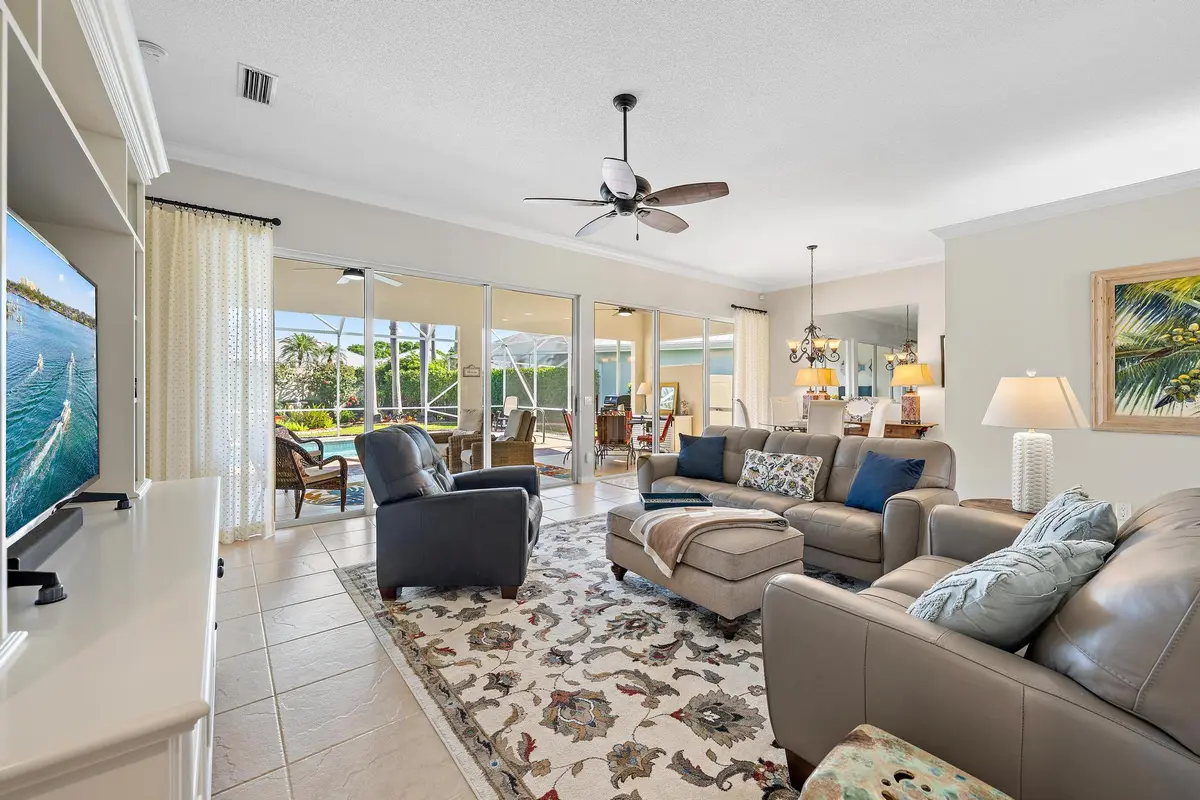 2215 SW Mayflower Dr at 2215 SW Mayflower Drive, Palm City