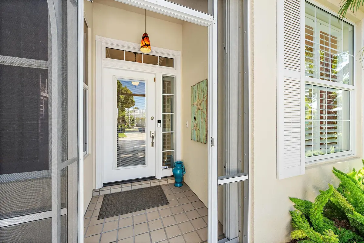 2215 SW Mayflower Dr-24 at 2215 SW Mayflower Drive, Palm City