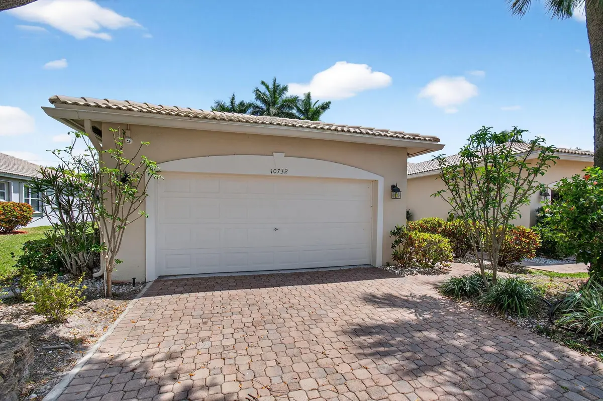 6-web-or-mls-DSC_9662 at 10732 Royal Caribbean Circle, Boynton Beach