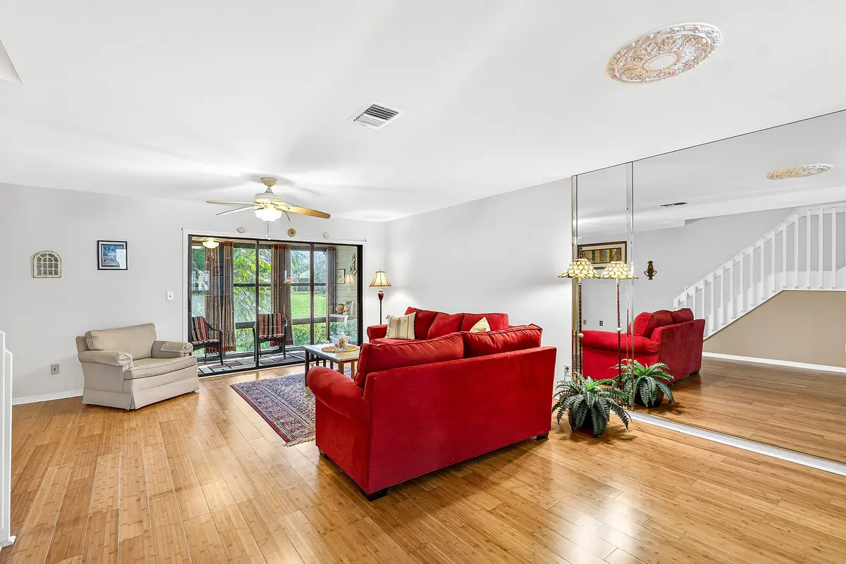 living at 6163 SE Georgetown Place, Hobe Sound