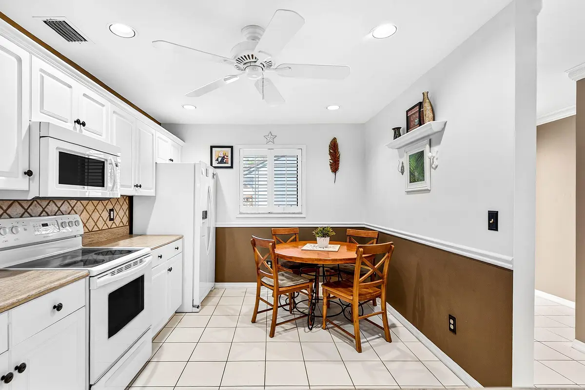 kitchen at 6163 SE Georgetown Place, Hobe Sound