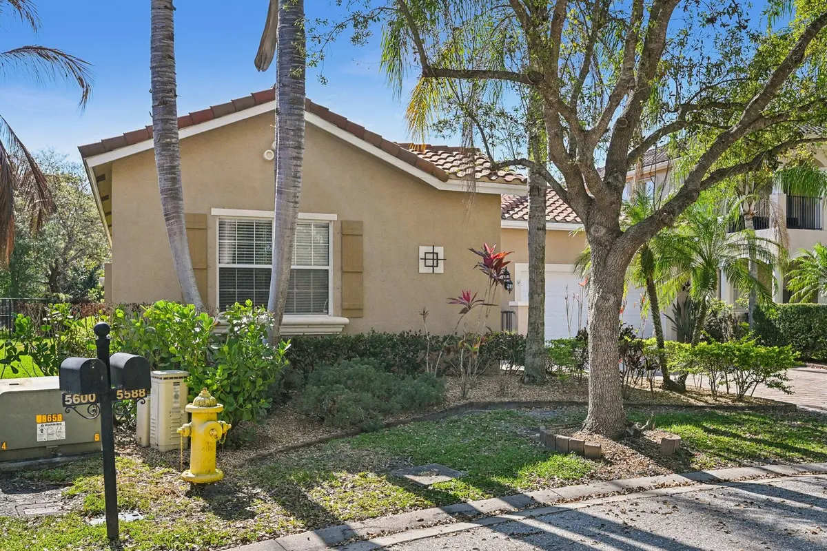 3-web-or-mls-SW Bellflower Ct-S2503-003 at 5588 SW Bellflower Court, Palm City