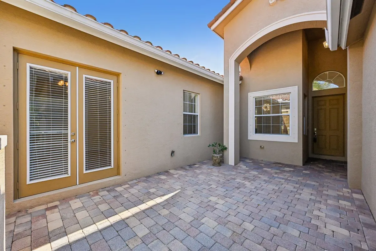 4-web-or-mls-SW Bellflower Ct-S2503-004 at 5588 SW Bellflower Court, Palm City