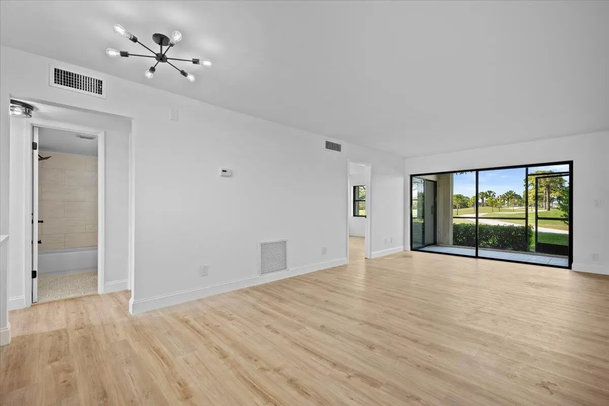 03-LUX_6846 at 13369 Touchstone Place 101, Palm Beach Gardens
