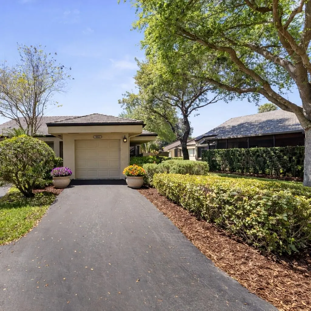 Front of the house AI Staged at 9272 Chelsea Drive, Plantation