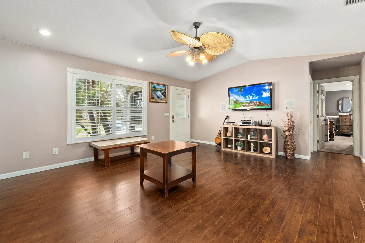 Living at 501 SW Todd Avenue, Port St. Lucie