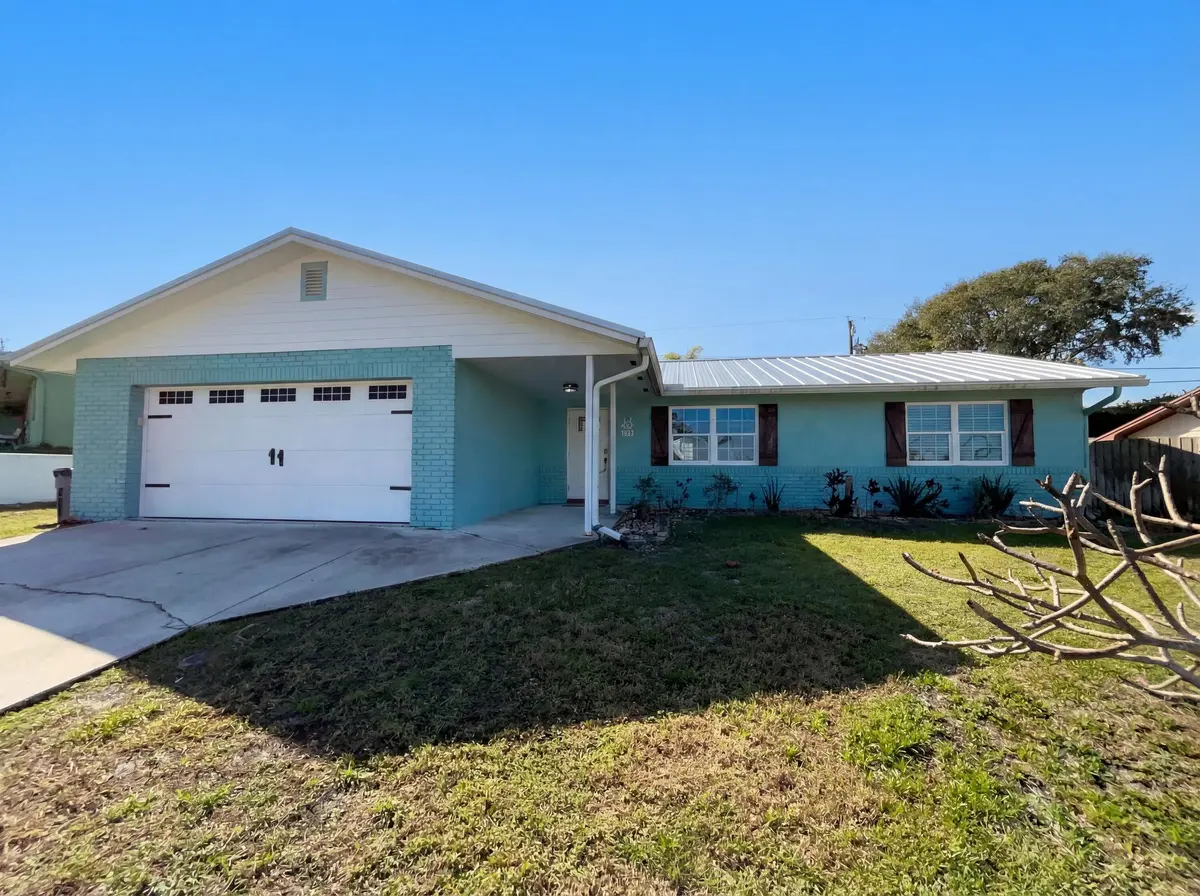 photo_06 at 1930 NE 23rd Terrace, Jensen Beach