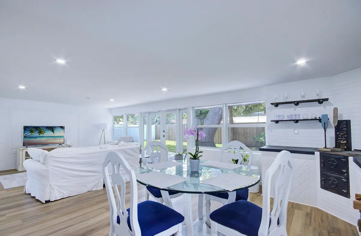 1950 dining at 1950 NE 30th Street, Lighthouse Point
