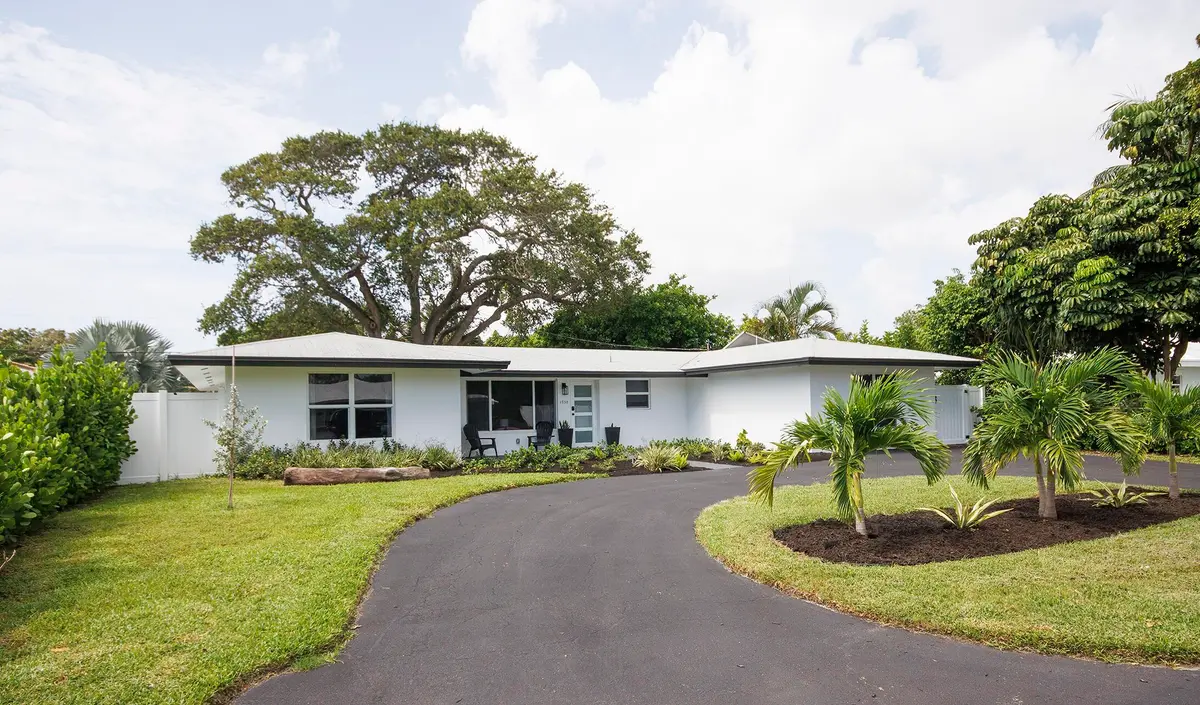 1950 exterior pic at 1950 NE 30th Street, Lighthouse Point