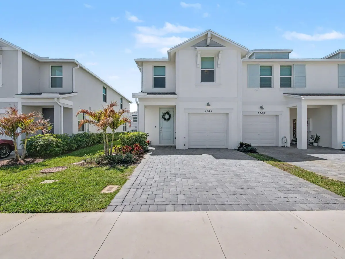 Front of the townhouse at 5747 SE Edgewater Circle, Stuart