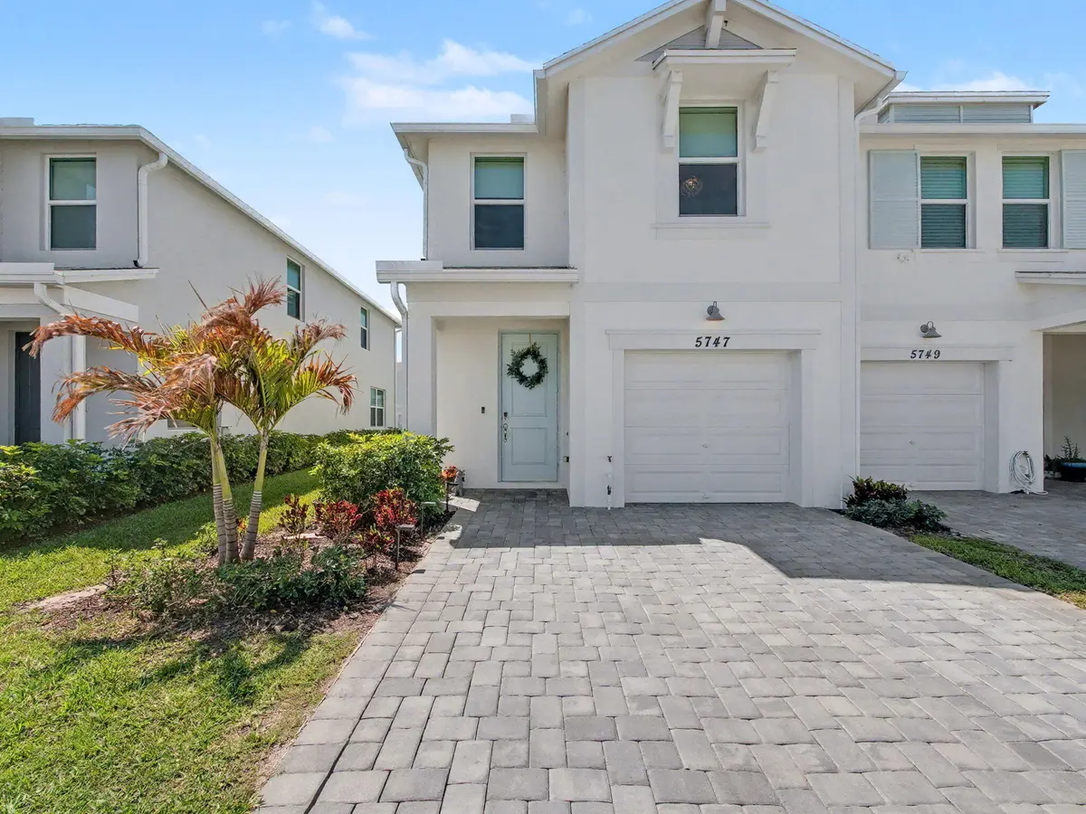 Front at 5747 SE Edgewater Circle, Stuart