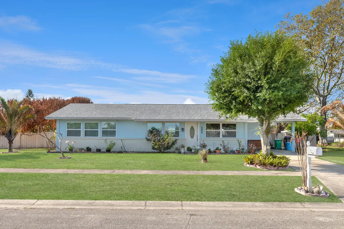 5D4P0383 at 202 SW Dabney Drive, Port St. Lucie