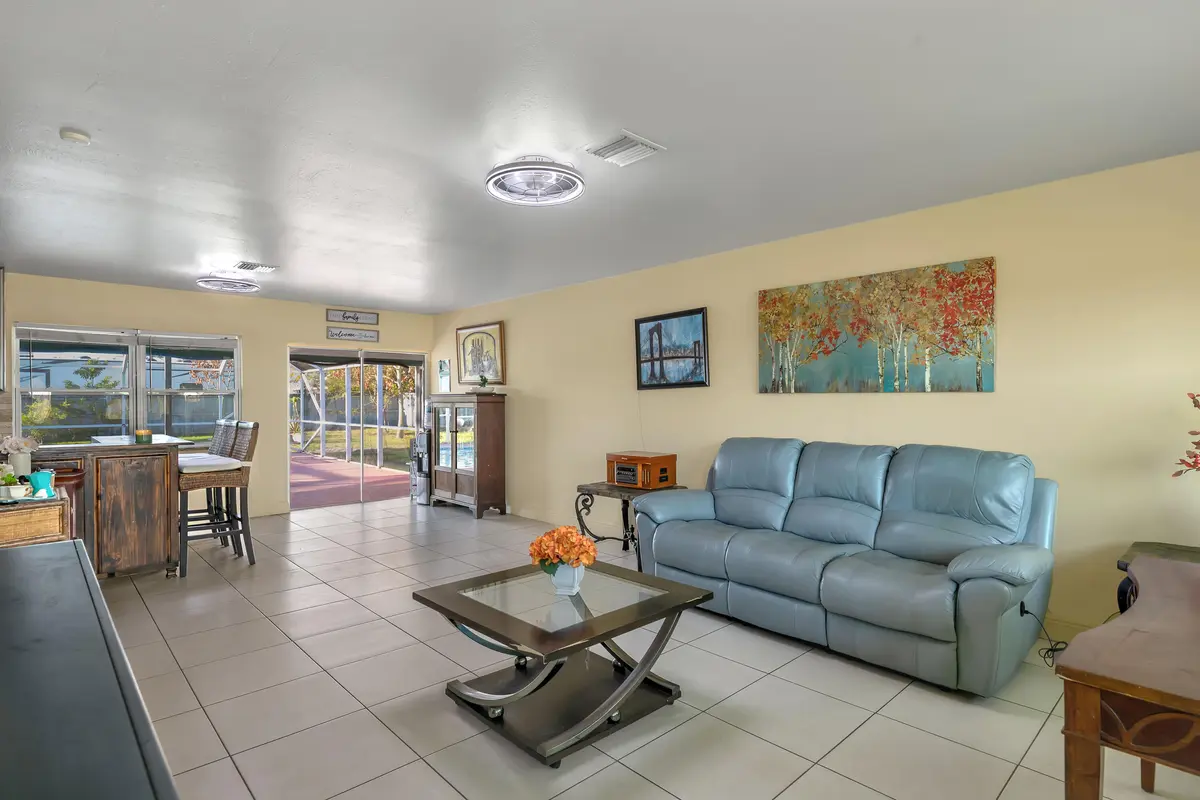 5D4P0185 at 202 SW Dabney Drive, Port St. Lucie