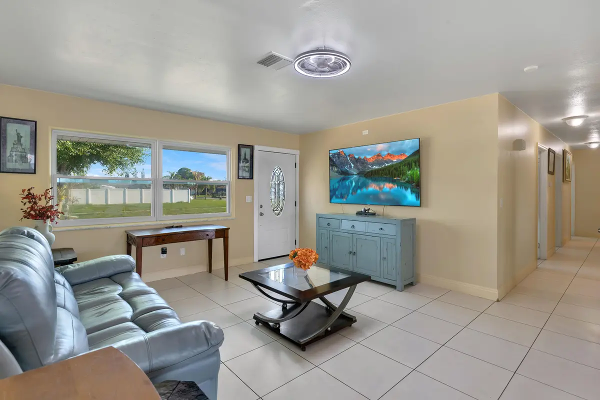 5D4P0202 (1) at 202 SW Dabney Drive, Port St. Lucie