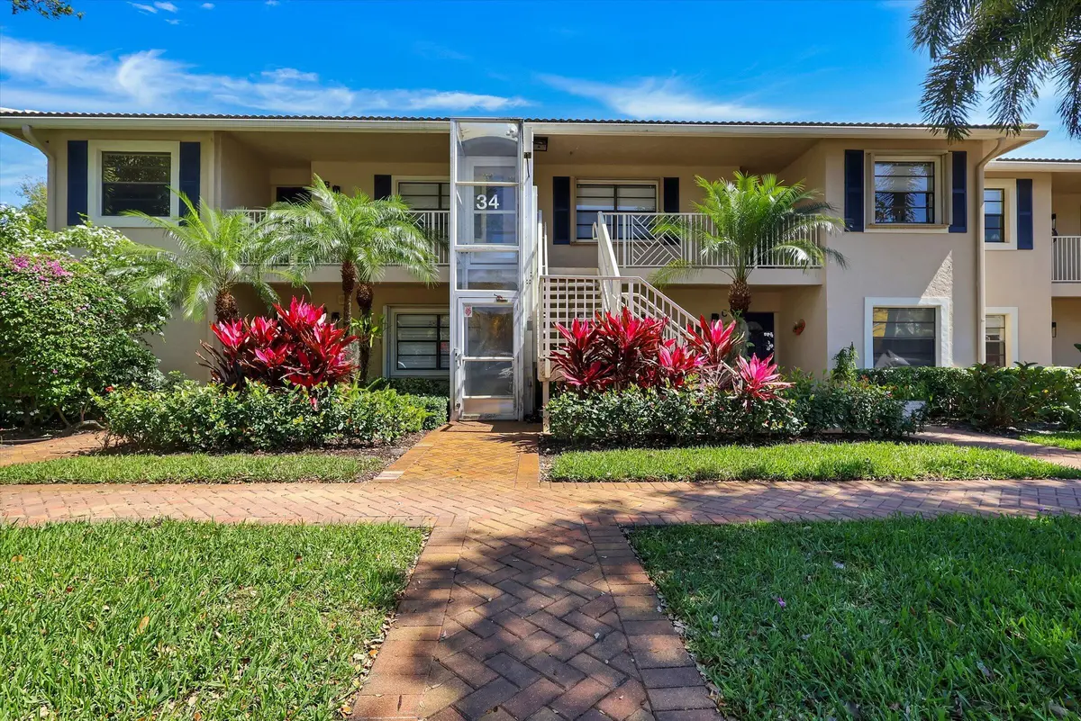 28-34 Stratford Dr D-28 at 34 W Stratford Ln Lane D, Boynton Beach