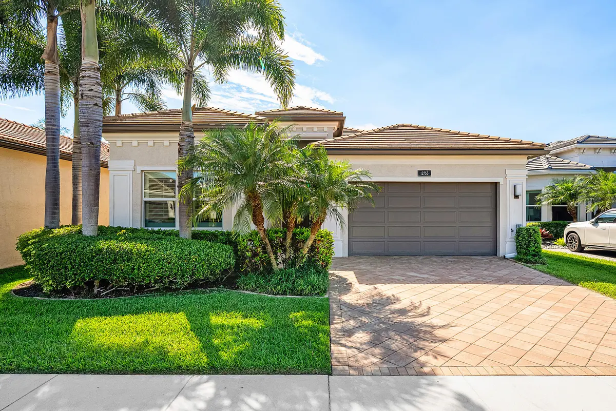 2 car garage at 12753 Bonnington Range Drive, Boynton Beach