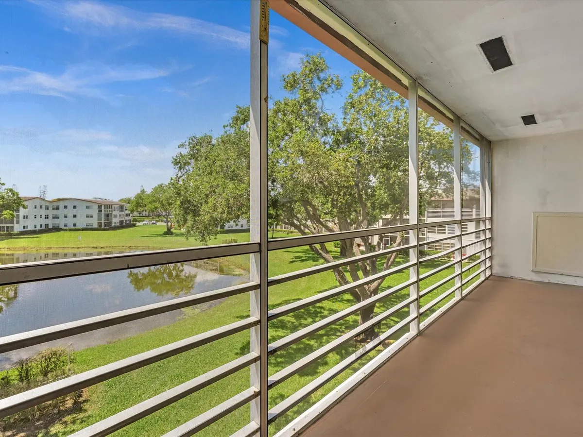 patio at 288 Fanshaw G, Boca Raton