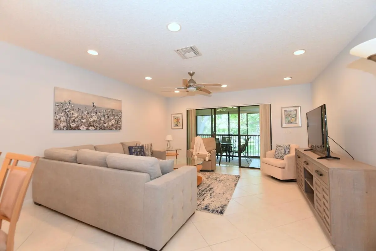 1 - 1 (1) at 17 E Stratford Dr Drive F, Boynton Beach