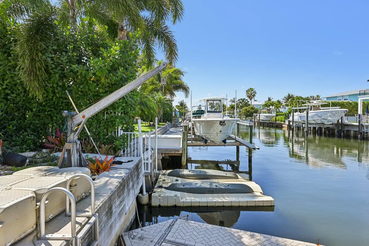 Boat Dock at 605 Inlet Road, North Palm Beach