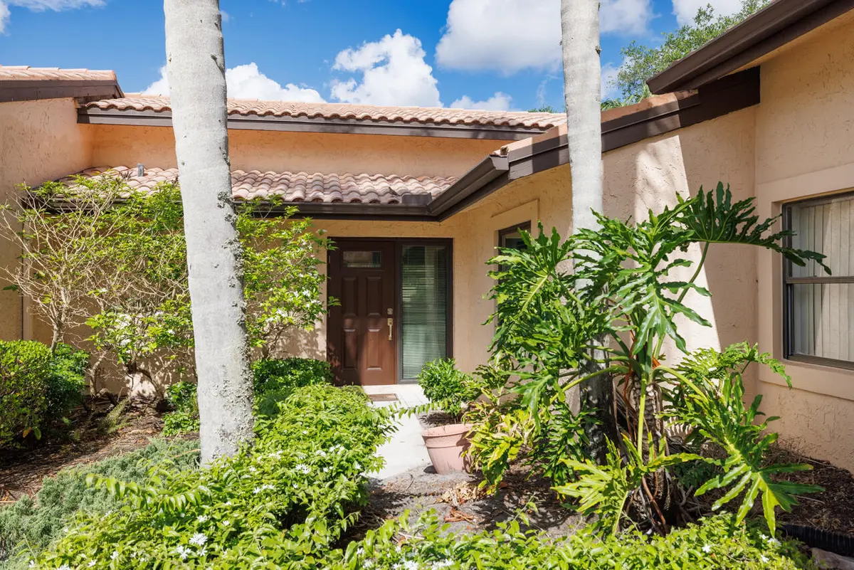 Exterior Front Entry at 3545 SW Quail Meadow Trail E, Palm City