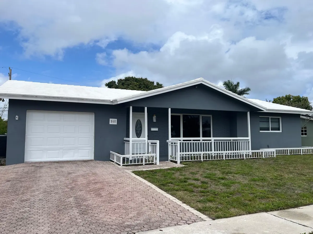 Welcome Home at 257 SW 5th Street, Boca Raton