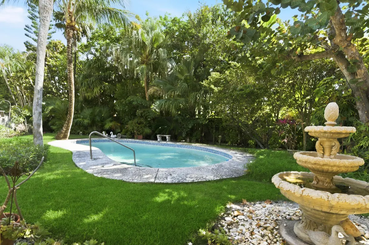Pool 2 at 112 Algoma Road, Palm Beach