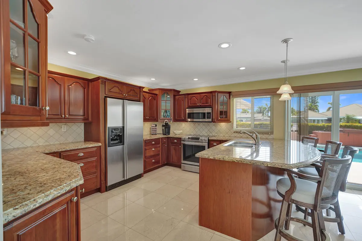 DSC03802 at 5530 Bayview Drive, Fort Lauderdale
