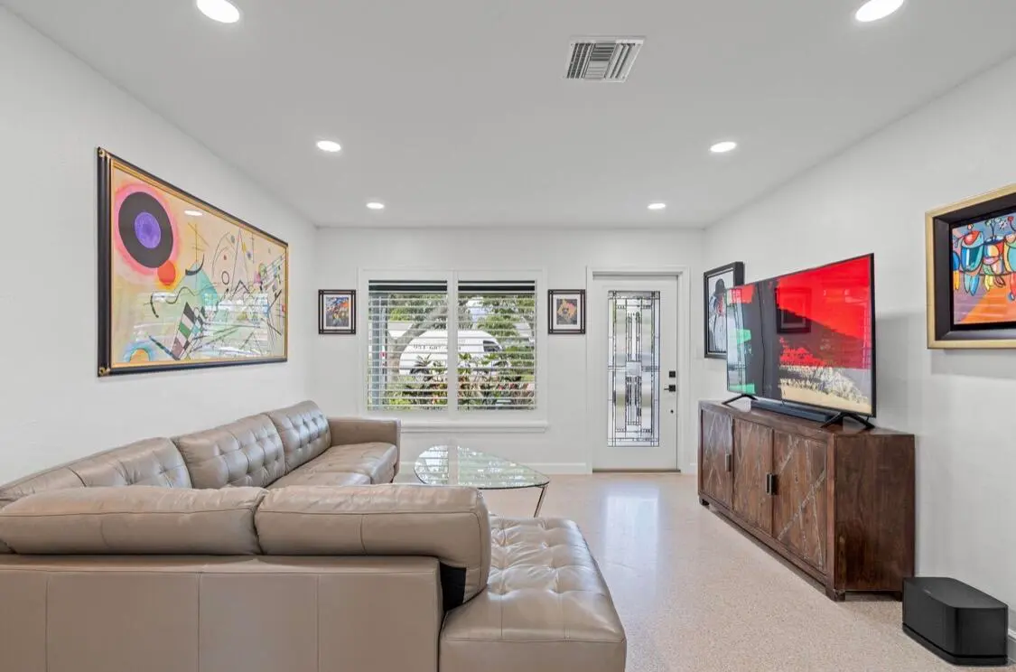 IMG_1136 at 4710 NE 3rd Terrace, Oakland Park