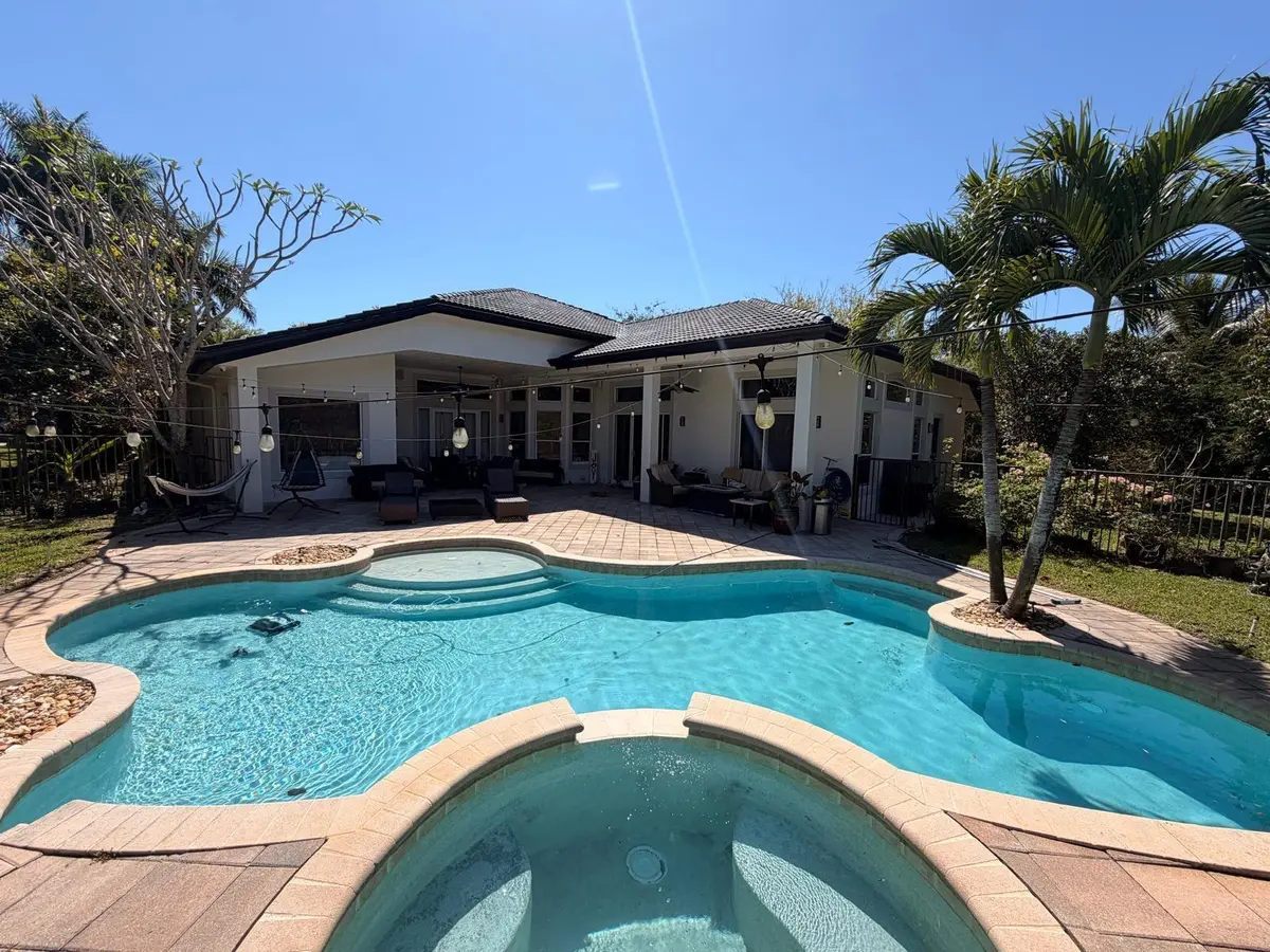 393eca02-eb5f-4890-b868-940372eefee6 at 3309 Bradenham Lane, Davie