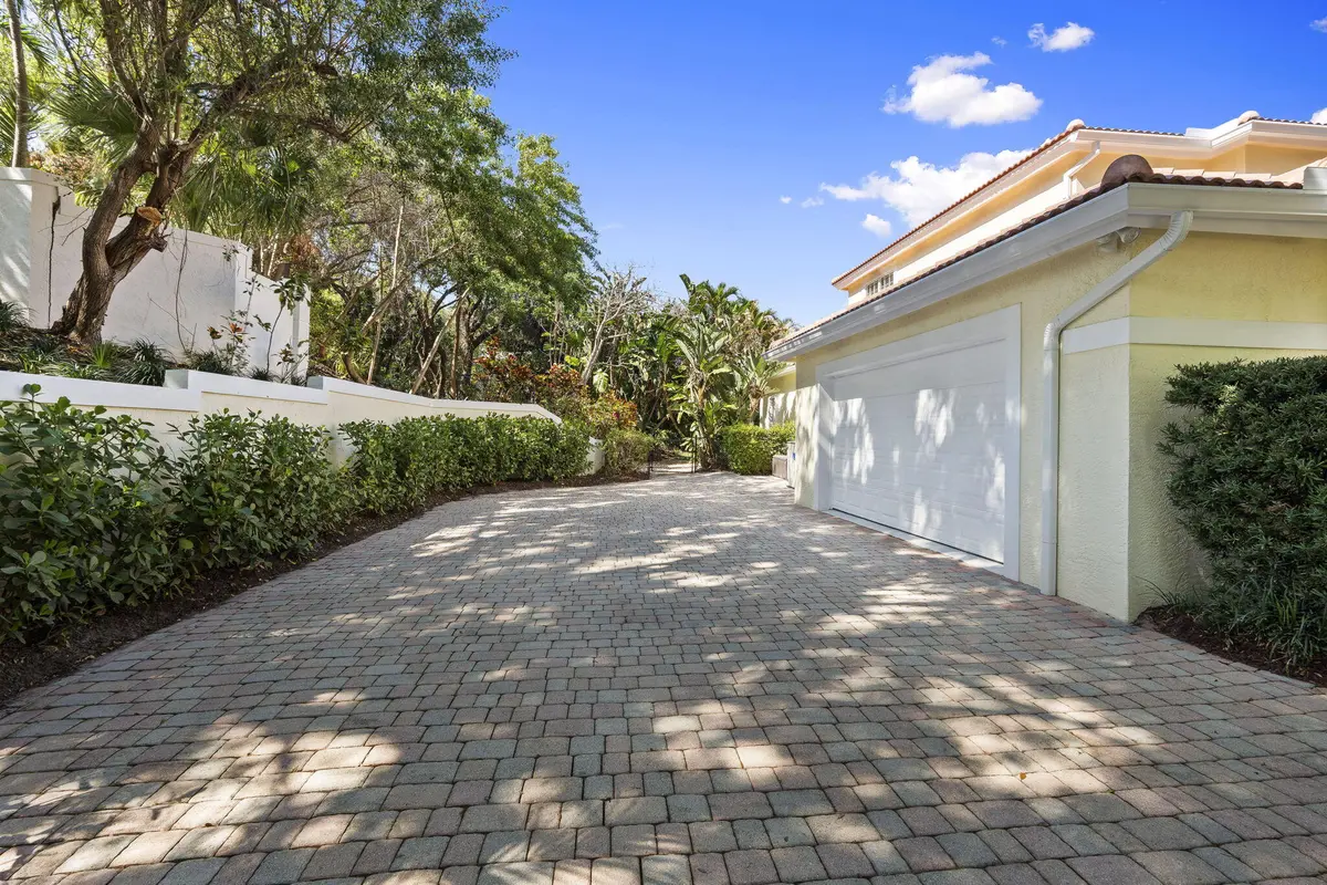 34-web-or-mls-DSC04257 at 4 Castle Hill Way, Stuart
