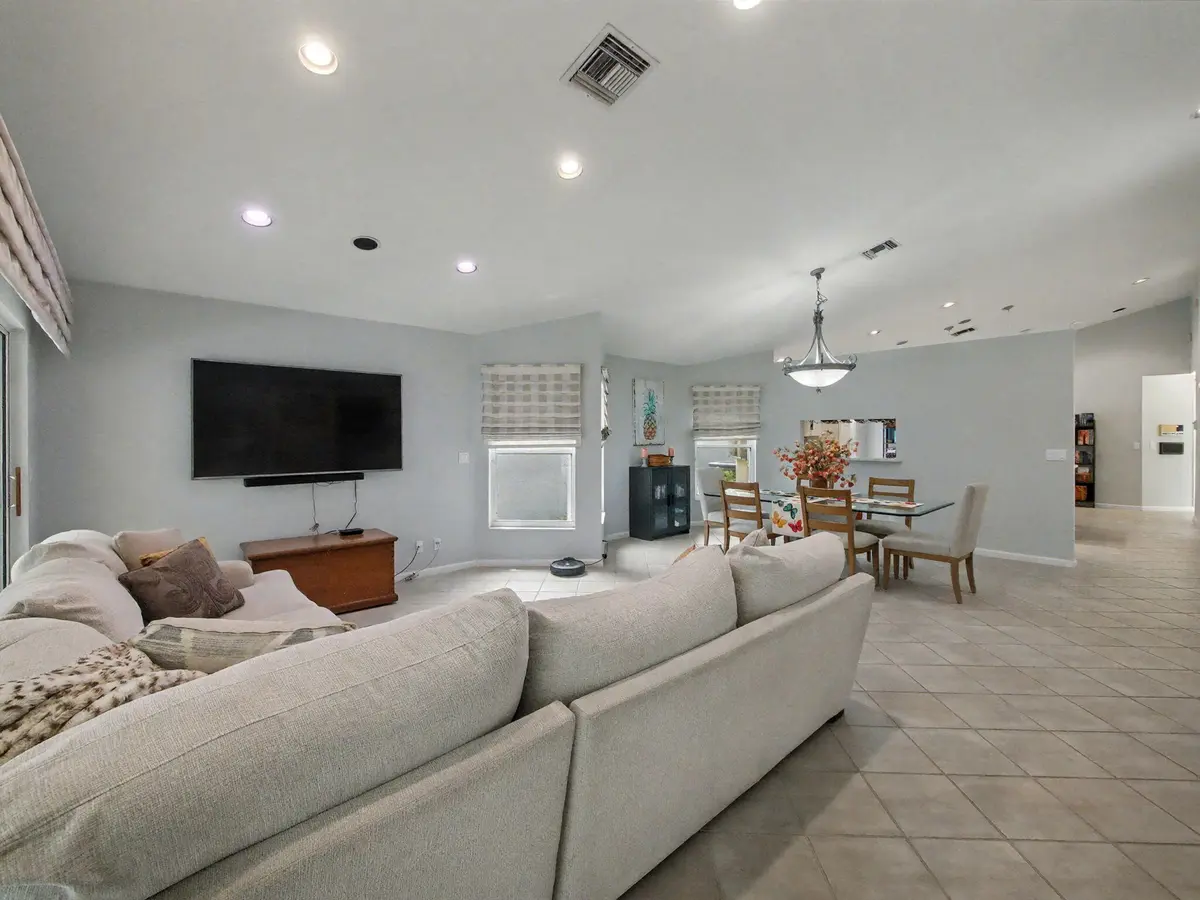 8-web-or-mls-011 at 157 Harbor Lake Circle, Greenacres