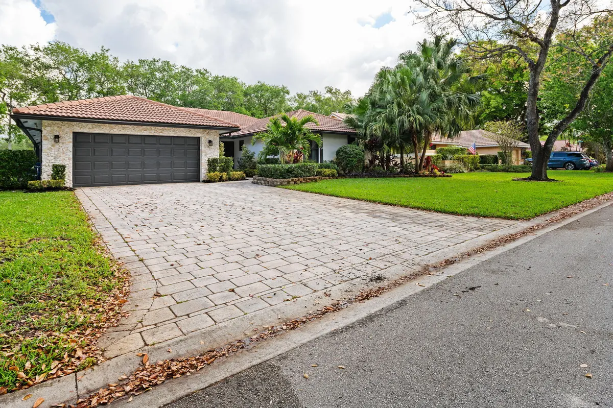 5-web-or-mls-9077-nw-49th-pl at 9077 NW 49th Place, Coral Springs