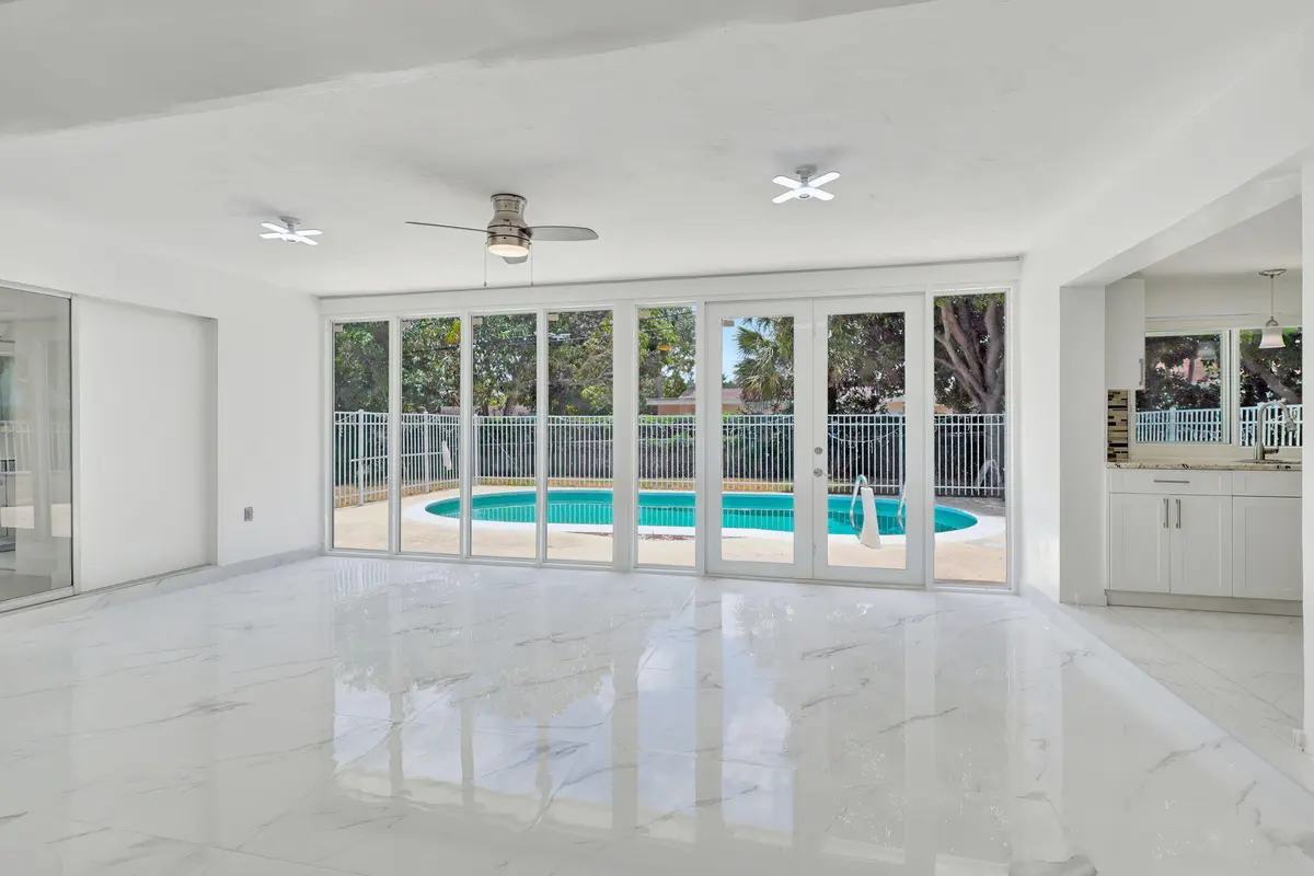 27-web-or-mls-334SW_96 at 334 SW 13th Avenue, Boynton Beach