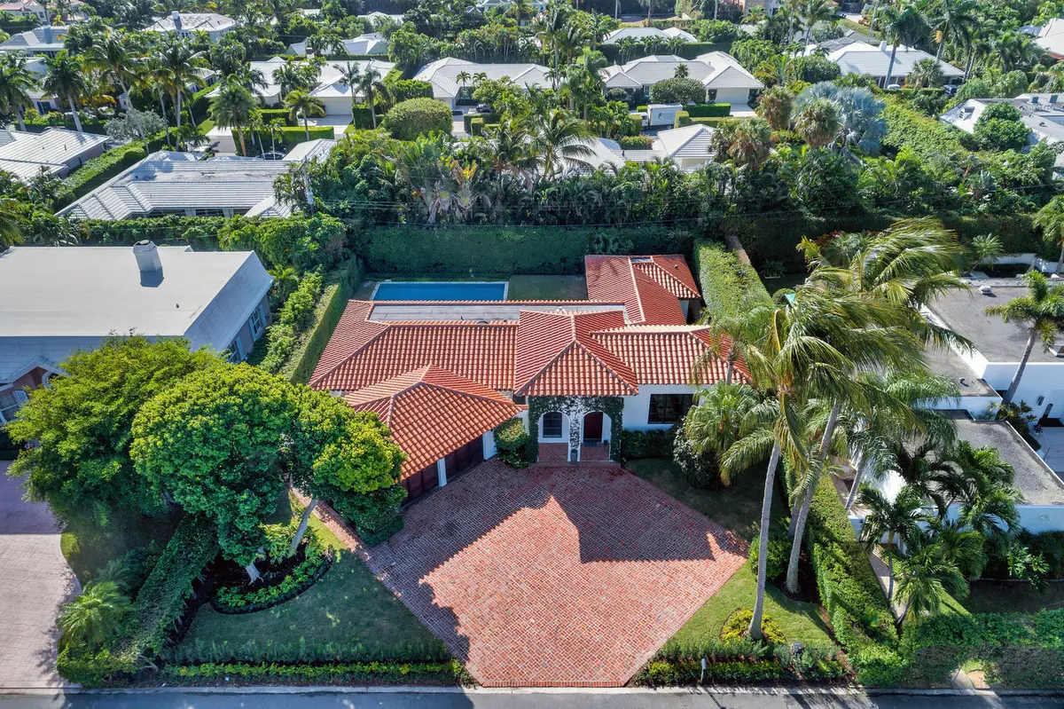 264 Sandpiper Dr Palm Beach FL-large-003 at 264 Sandpiper Drive, Palm Beach