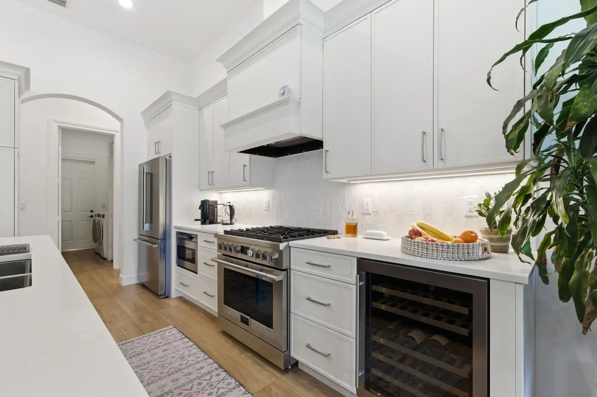 KITCHEN at 943 Mill Creek Drive, Palm Beach Gardens