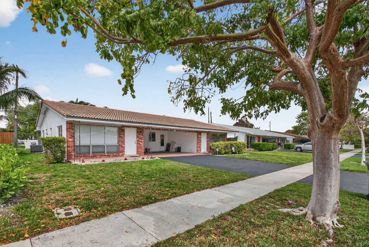 IMG_2905 at 371 SE 1st Avenue, Pompano Beach