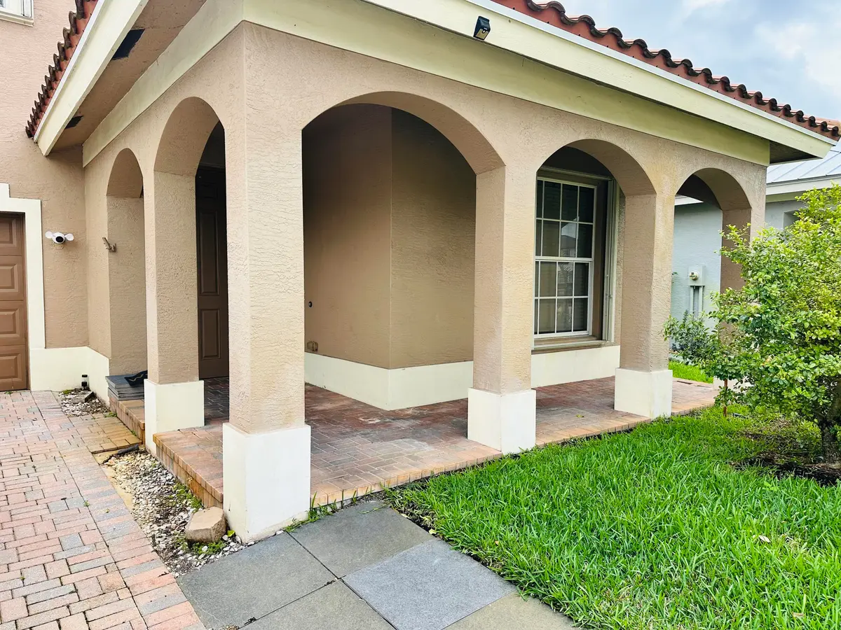 shanahousephoto4 at 1756 SW Jamesport Drive, Port St. Lucie