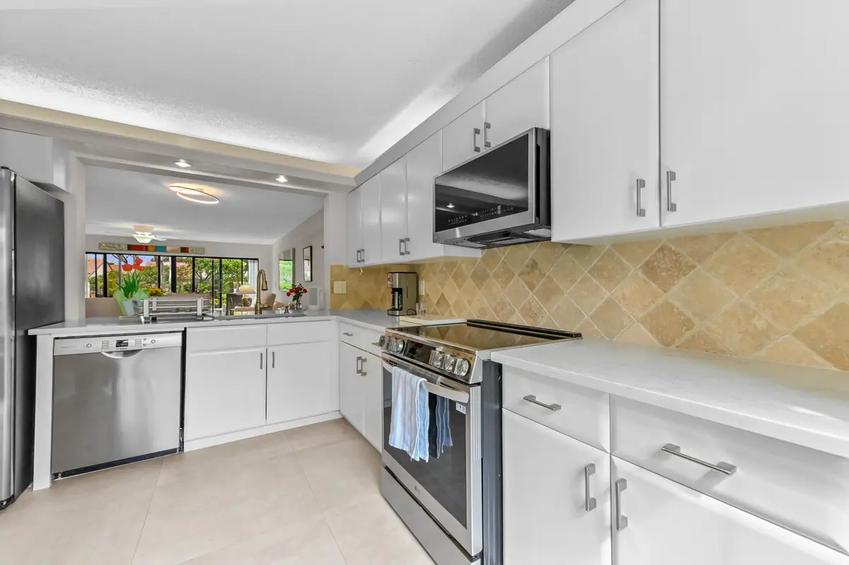 06 Kitchen 02 at 5743 Fairway Park Court 105, Boynton Beach