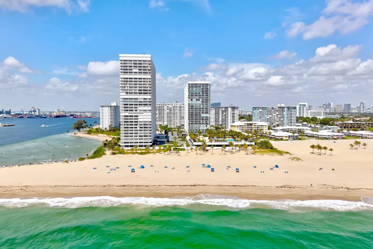 Enjoy Private beach w/ cabana at 2100 S Ocean Lane 2508, Fort Lauderdale