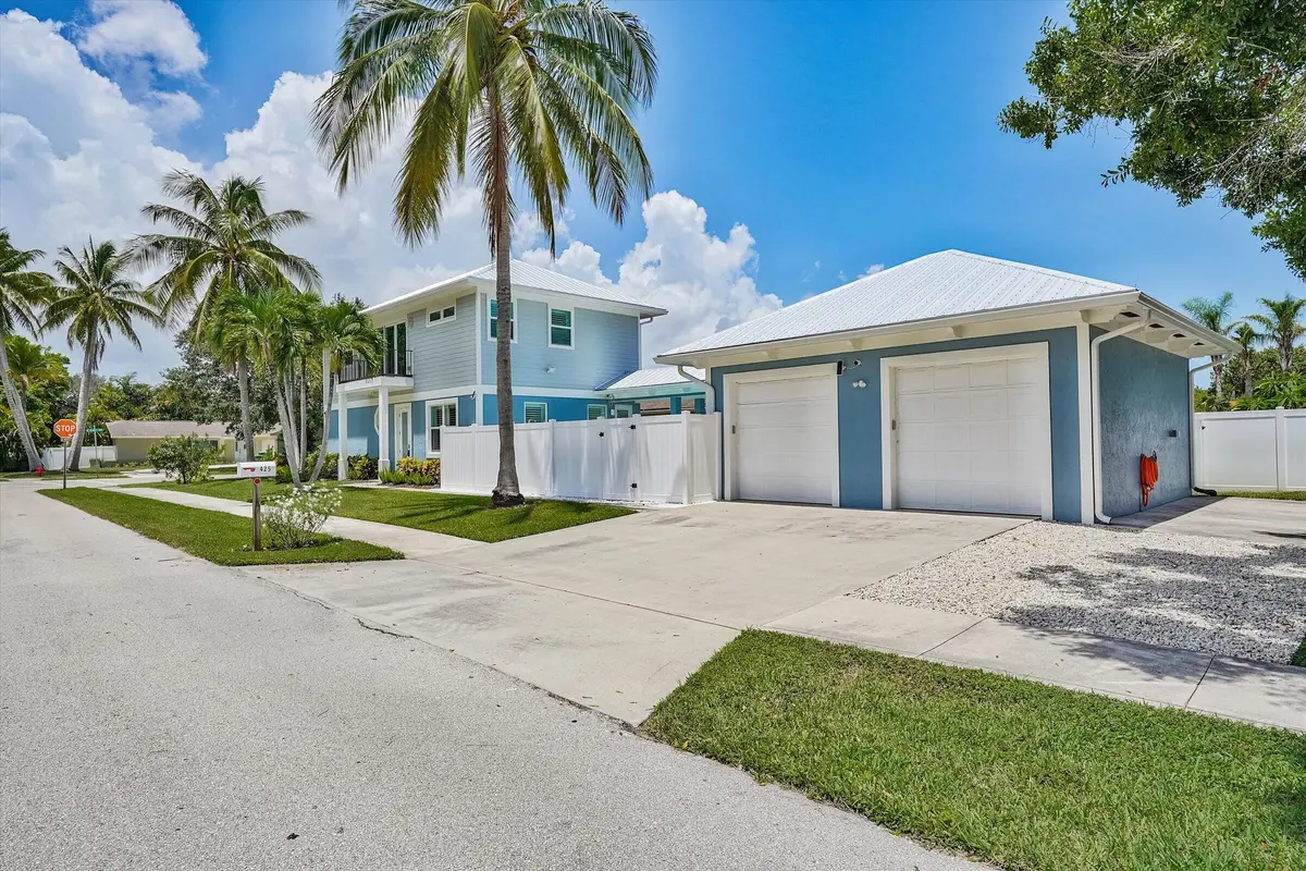 02-425 Hugh Street-2 at 425 Hugh Street, Jupiter