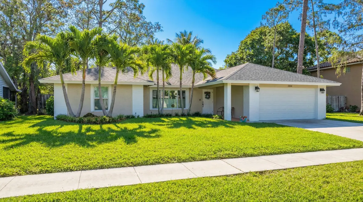 Front Exterior at 1064 Raintree Lane, Wellington