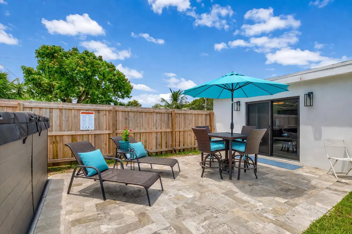 Outdoor space at 201 SE 7th Street, Delray Beach