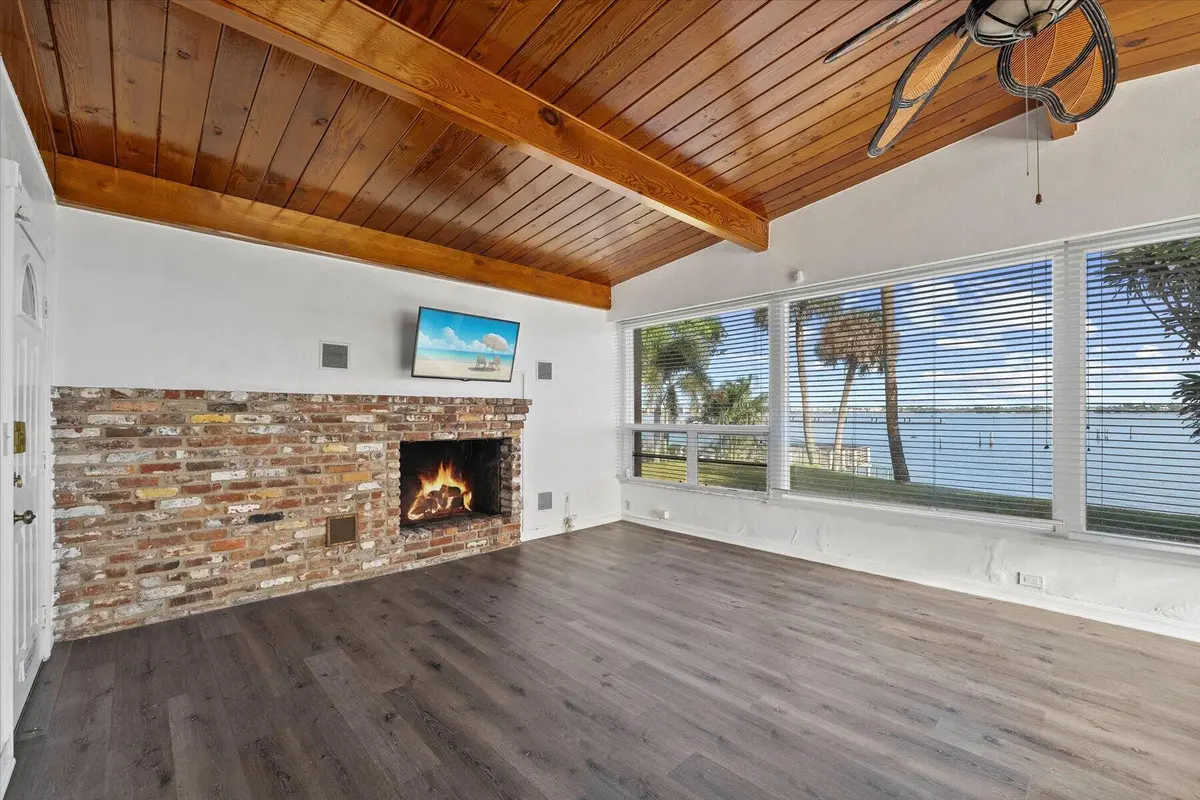 20250410190057599927000000-o at 101 S Colorado Avenue, Stuart