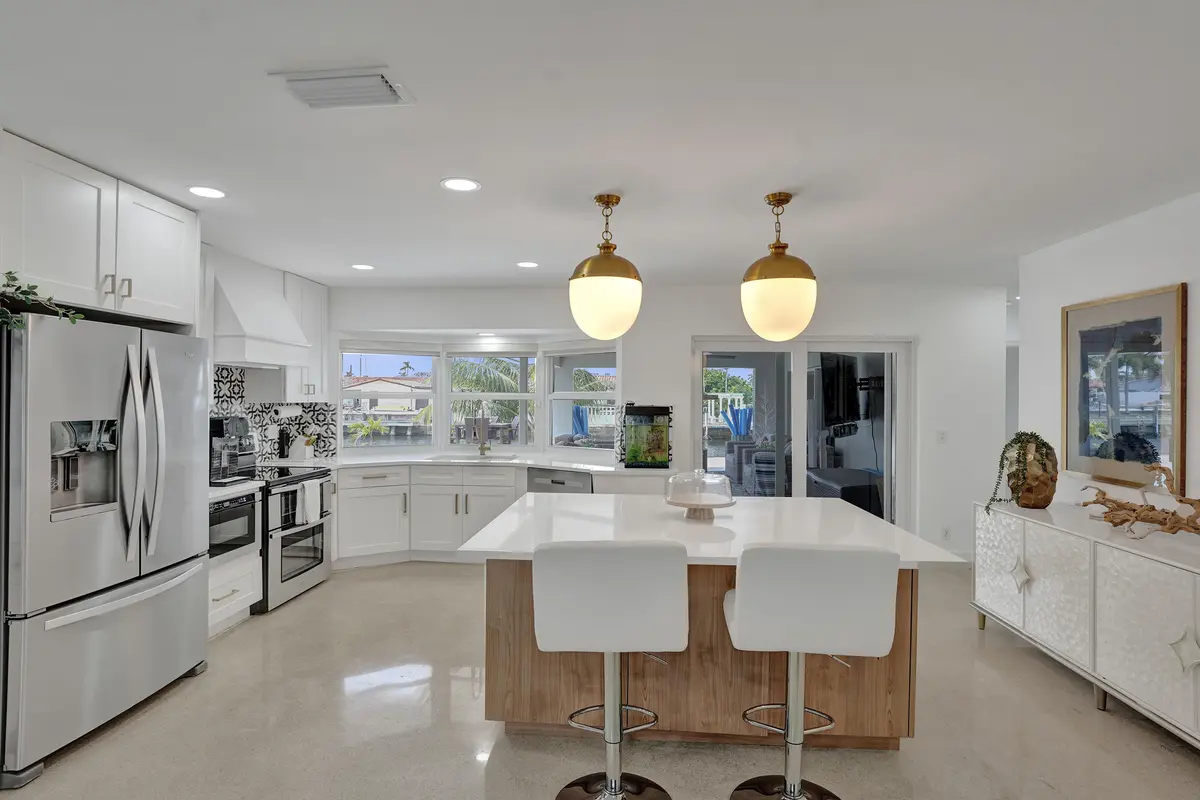 DSC04010 at 5711 Bayview Drive, Fort Lauderdale