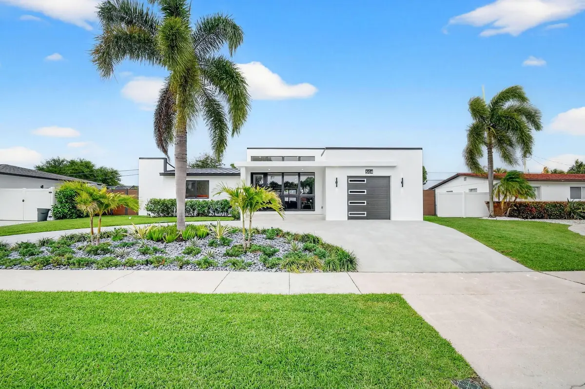 1-web-or-mls-DSC_7878 at 504 Flotilla Road, North Palm Beach