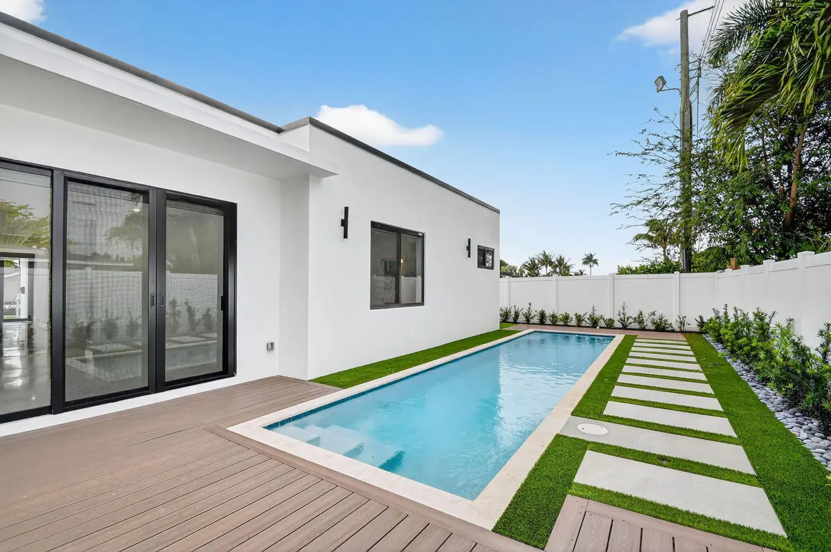 9-web-or-mls-DSC_7924 at 504 Flotilla Road, North Palm Beach