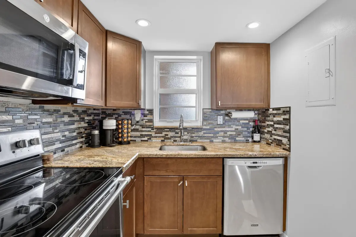 11-web-or-mls-_A7A5364 at 3001 W Rolling Hills Circle 501, Davie
