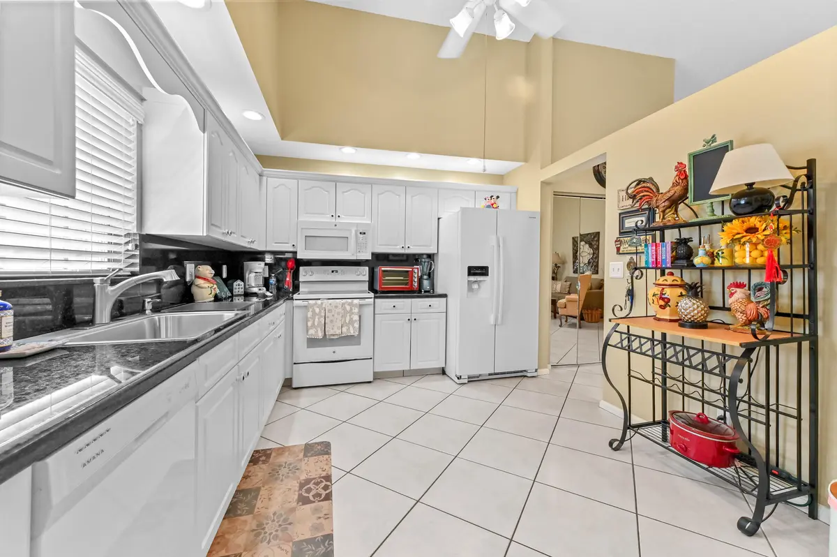 16 Kitchen 01 at 3893 Dafilee Circle, West Palm Beach