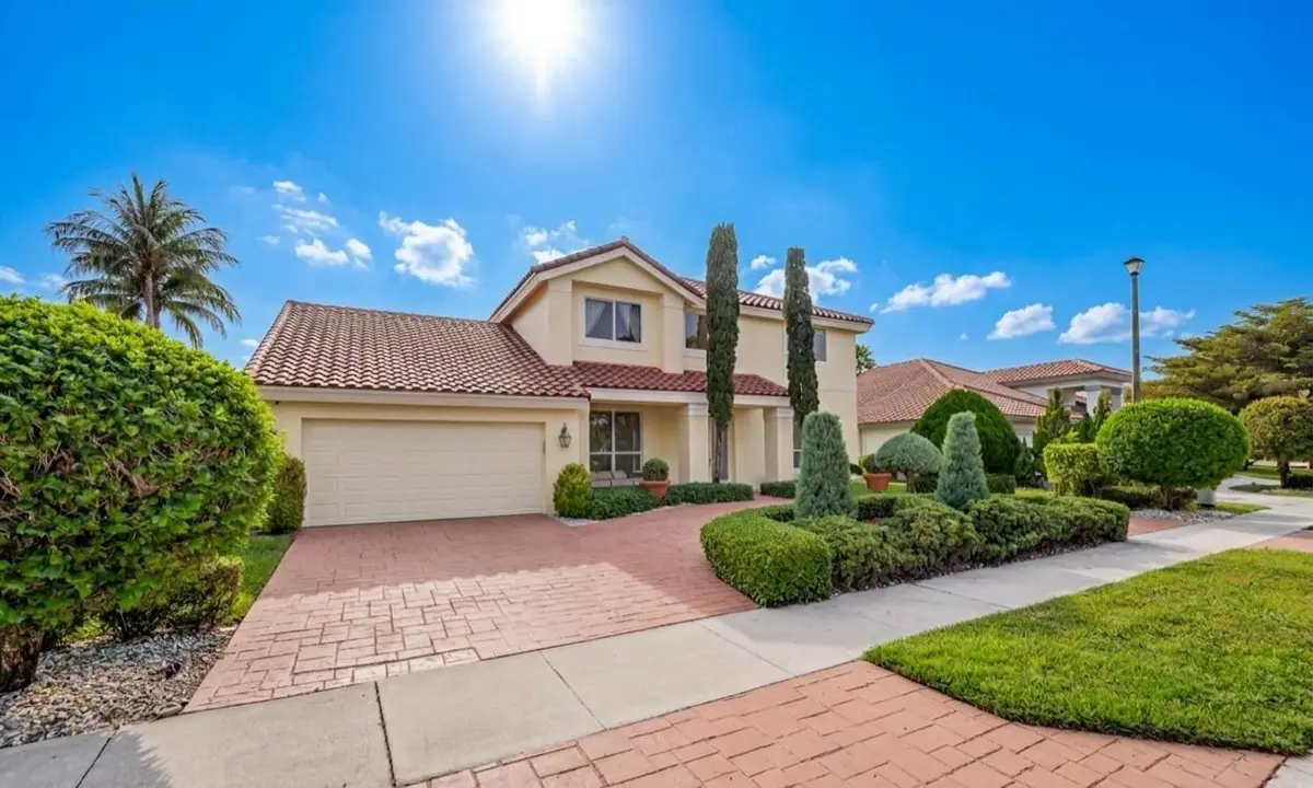 2sunny at 7525 NW 75th Drive, Parkland